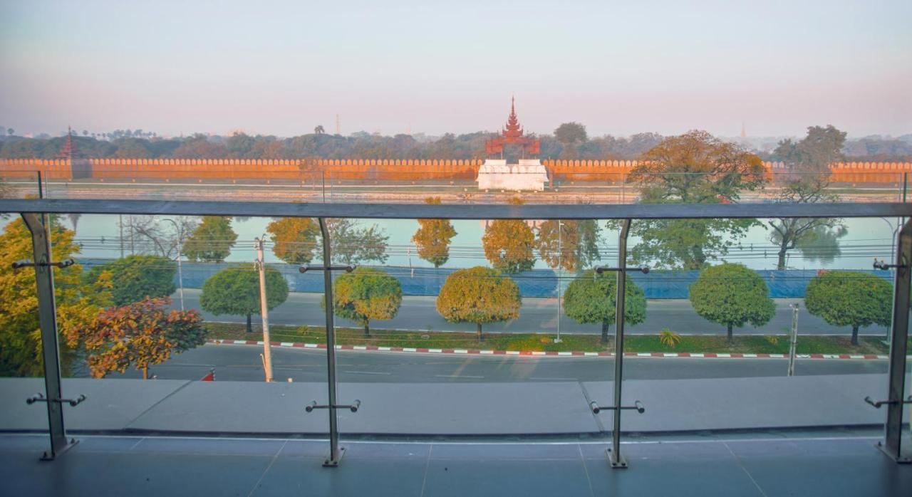 Sunset Palace View Suites Mandalay Bagian luar foto