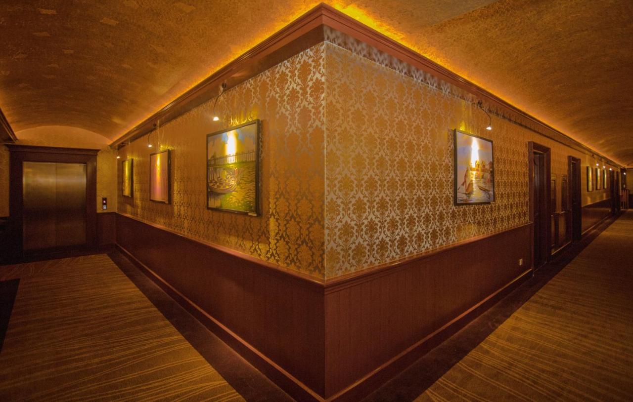 Sunset Palace View Suites Mandalay Bagian luar foto